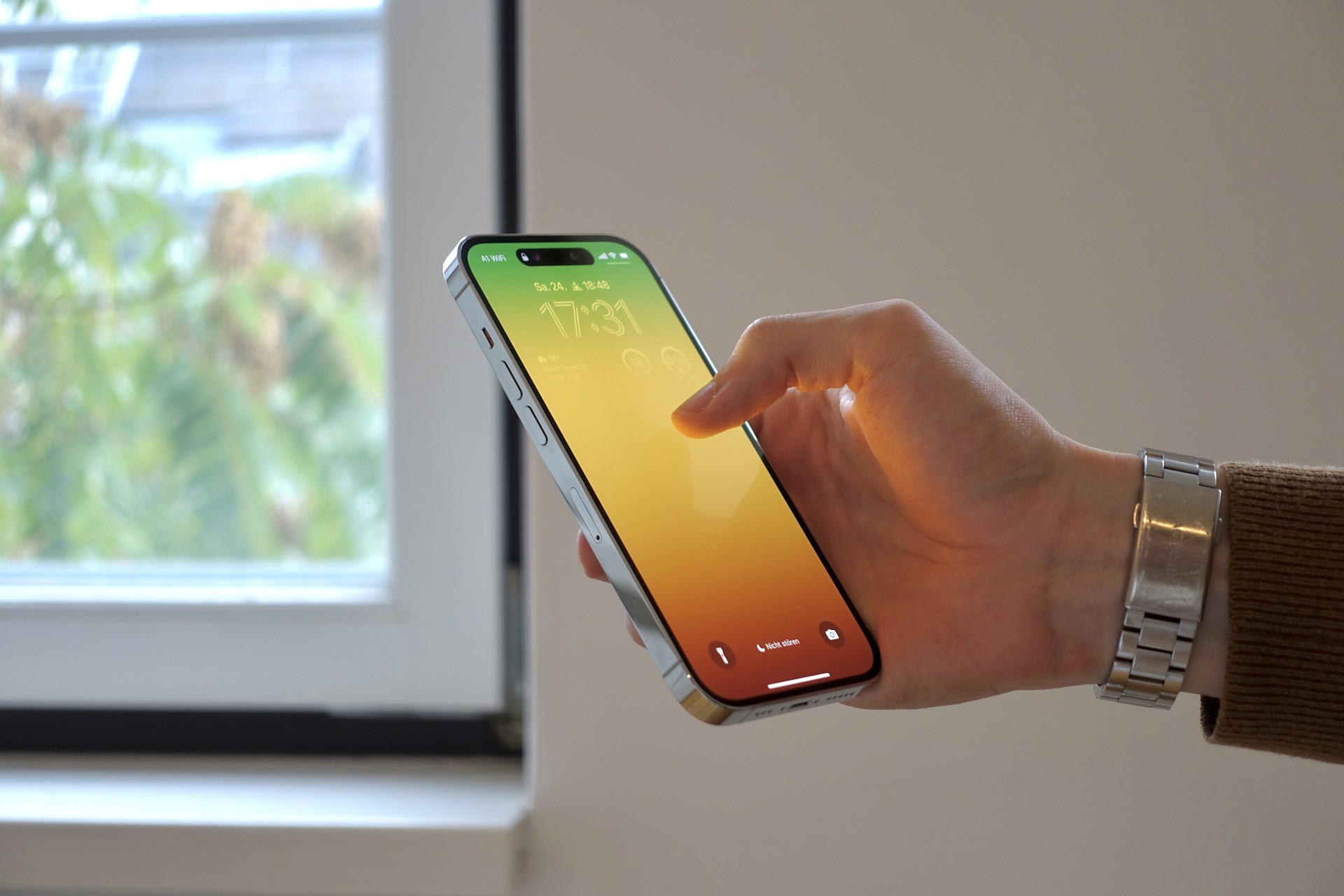 Effectively Using iPhone 14 to Take Professional Real Estate Photos