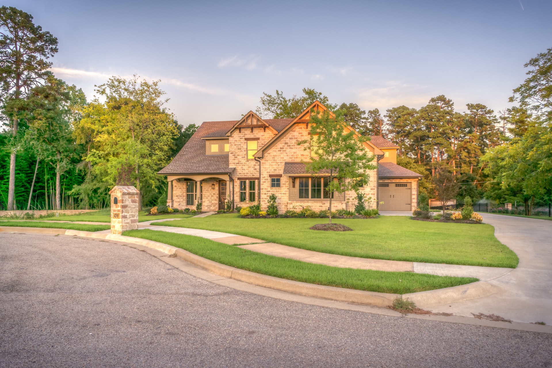 Ways to Use Real Estate Image Editing in Social Media Posts
